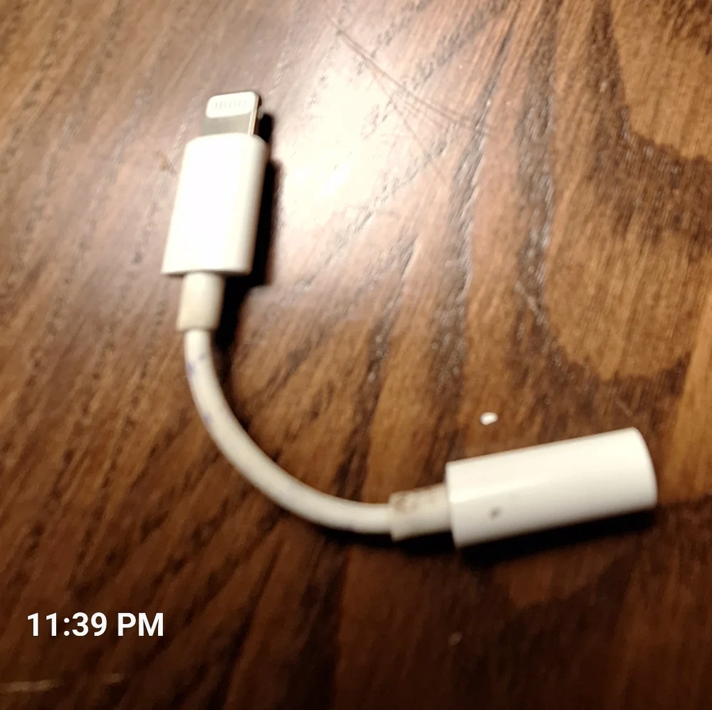 Apple Lightning to 3.5mm Headphone Jack Adapter for iPhone 7 8 PLUS X